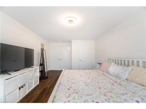 64 Macklin Street, Brantford, ON - Indoor Photo Showing Bedroom