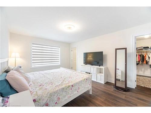 64 Macklin Street, Brantford, ON - Indoor Photo Showing Bedroom