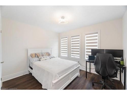 64 Macklin Street, Brantford, ON - Indoor Photo Showing Bedroom