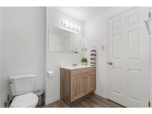 28-1675 Upper Gage Avenue, Hamilton, ON - Indoor Photo Showing Bathroom