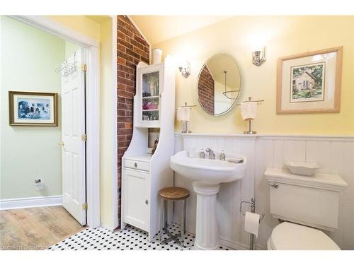 504 Main Street, Halton Hills, ON - Indoor Photo Showing Bathroom