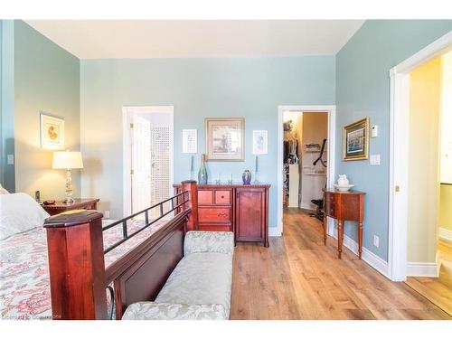 504 Main Street, Halton Hills, ON - Indoor Photo Showing Bedroom