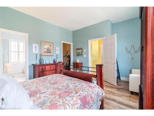 504 Main Street, Halton Hills, ON - Indoor Photo Showing Bedroom