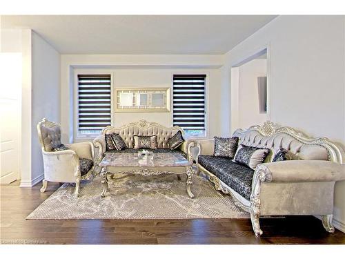 2 Aitchison Avenue, Dundalk, ON - Indoor Photo Showing Living Room