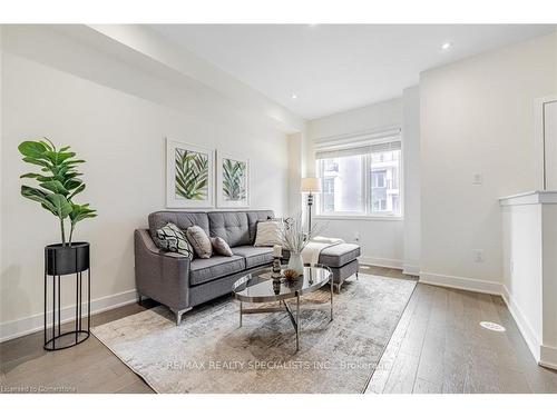 121 William Duncan Road, Toronto, ON - Indoor Photo Showing Living Room