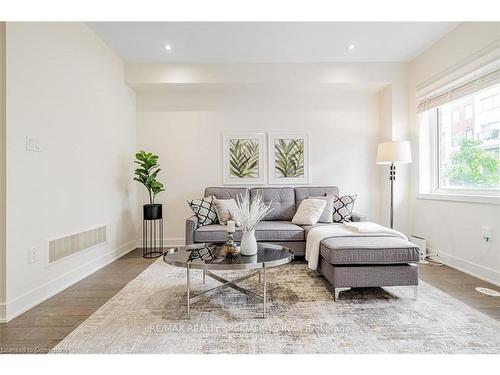 121 William Duncan Road, Toronto, ON - Indoor Photo Showing Living Room