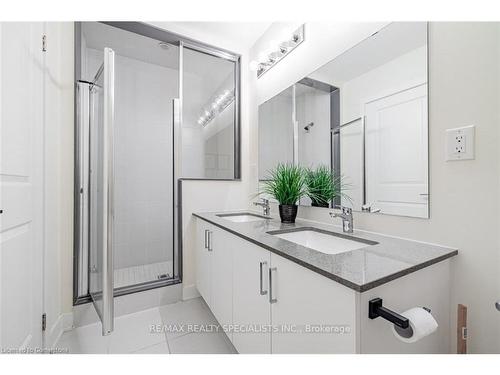 121 William Duncan Road, Toronto, ON - Indoor Photo Showing Bathroom