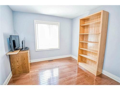 1031 Shaw Drive, Mississauga, ON - Indoor Photo Showing Other Room