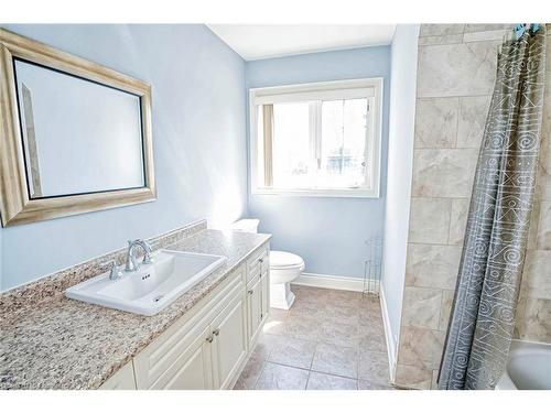 1031 Shaw Drive, Mississauga, ON - Indoor Photo Showing Bathroom