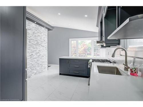 12 Stevenson Avenue, London, ON - Indoor Photo Showing Kitchen