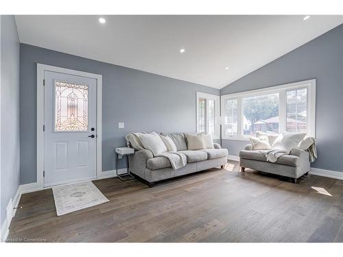 12 Stevenson Avenue, London, ON - Indoor Photo Showing Living Room