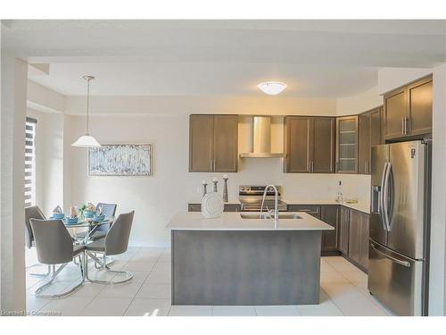 536 Beckview Crescent Crescent, Kitchener, ON - Indoor Photo Showing Kitchen With Stainless Steel Kitchen