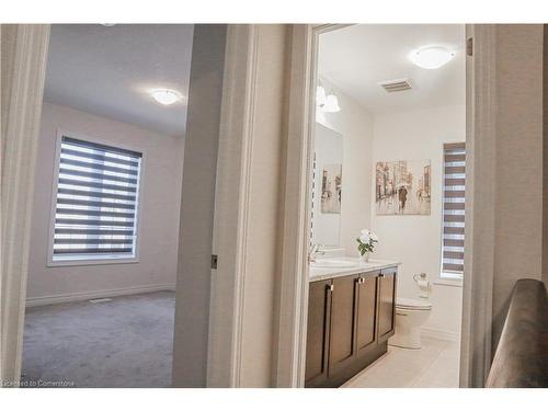 536 Beckview Crescent Crescent, Kitchener, ON - Indoor Photo Showing Bathroom