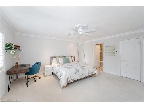 2-346 Park Lawn Road, Toronto, ON - Indoor Photo Showing Bedroom