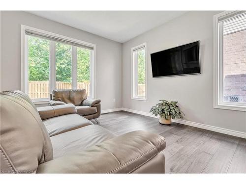 1051 Wright Drive, Midland, ON - Indoor Photo Showing Living Room