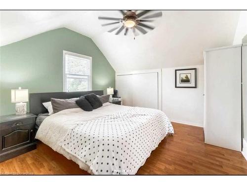 290 Pine Street, Milton, ON - Indoor Photo Showing Bedroom