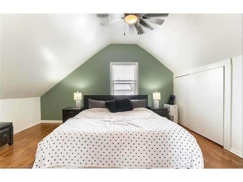 290 Pine Street, Milton, ON - Indoor Photo Showing Bedroom