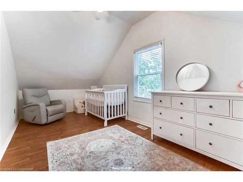 290 Pine Street, Milton, ON - Indoor Photo Showing Bedroom