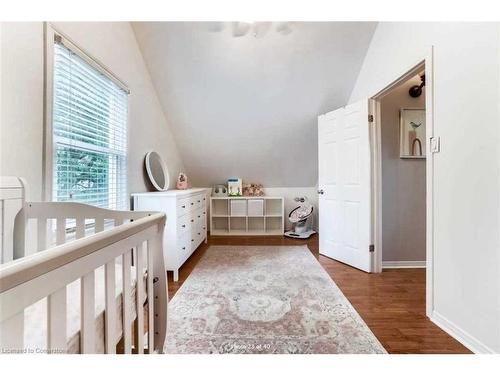 290 Pine Street, Milton, ON - Indoor Photo Showing Bedroom