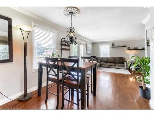 290 Pine Street, Milton, ON - Indoor Photo Showing Dining Room