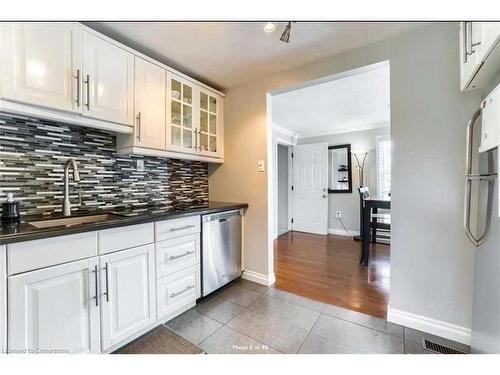 290 Pine Street, Milton, ON - Indoor Photo Showing Kitchen