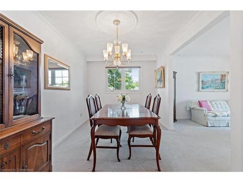 3690 Bluestream Crescent, Mississauga, ON - Indoor Photo Showing Dining Room