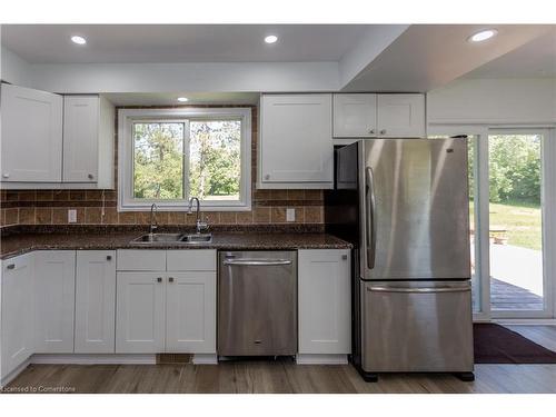 686078 Highway 2, Rr 5 Highway, Woodstock, ON - Indoor Photo Showing Kitchen With Double Sink