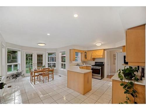 15 Canning Crescent, Cambridge, ON - Indoor Photo Showing Other Room