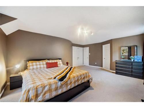 15 Canning Crescent, Cambridge, ON - Indoor Photo Showing Bedroom