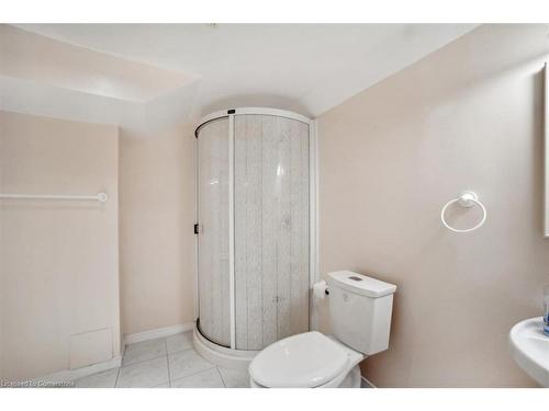 15 Canning Crescent, Cambridge, ON - Indoor Photo Showing Bathroom