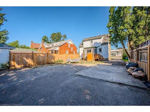 177 Highland Road W, Kitchener, ON - Outdoor