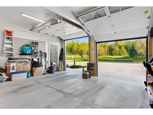 13-133 Georgian Bay Lane, The Blue Mountains, ON - Indoor Photo Showing Garage