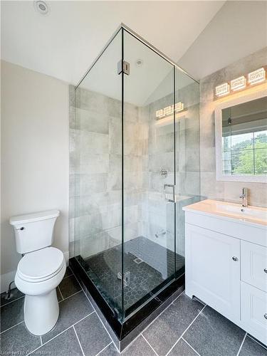 719 Third Street, Mississauga, ON - Indoor Photo Showing Bathroom