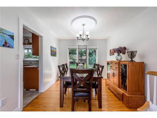 43 Kensington Avenue, Brantford, ON - Indoor Photo Showing Dining Room