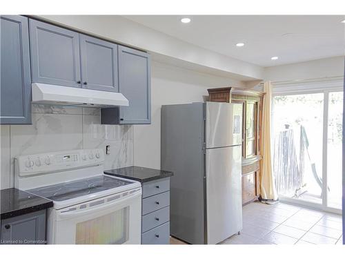 20 Curzon Cres Crescent, Guelph, ON - Indoor Photo Showing Kitchen