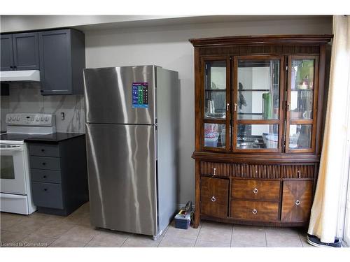 20 Curzon Cres Crescent, Guelph, ON - Indoor Photo Showing Kitchen