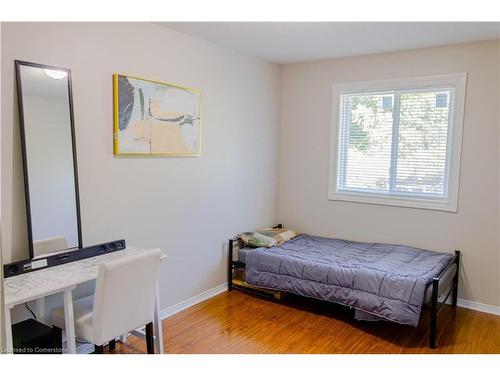 20 Curzon Cres Crescent, Guelph, ON - Indoor Photo Showing Bedroom