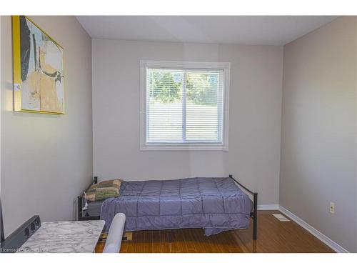 20 Curzon Cres Crescent, Guelph, ON - Indoor Photo Showing Bedroom