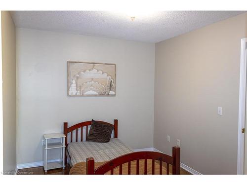 20 Curzon Cres Crescent, Guelph, ON - Indoor Photo Showing Bedroom