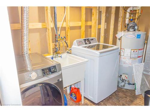 20 Curzon Cres Crescent, Guelph, ON - Indoor Photo Showing Laundry Room