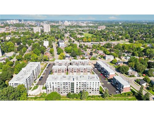 18-99 Roger Street, Waterloo, ON - Outdoor With View