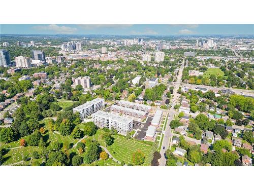 18-99 Roger Street, Waterloo, ON - Outdoor With View