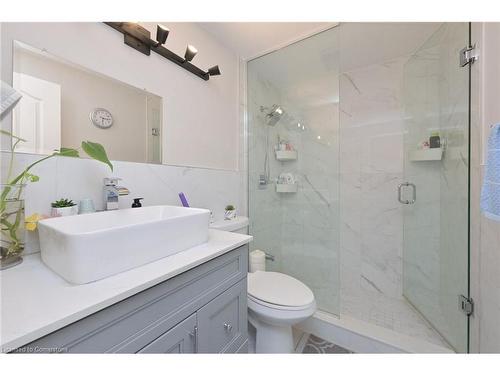 20 Hallcrown Court, Brampton, ON - Indoor Photo Showing Bathroom