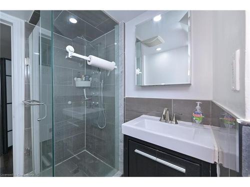 20 Hallcrown Court, Brampton, ON - Indoor Photo Showing Bathroom