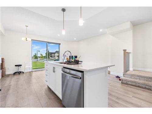 353 Buckthorn Drive Drive, Kingston, ON - Indoor Photo Showing Kitchen With Upgraded Kitchen