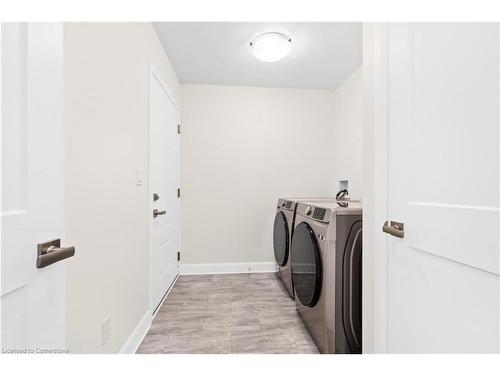 353 Buckthorn Drive Drive, Kingston, ON - Indoor Photo Showing Laundry Room