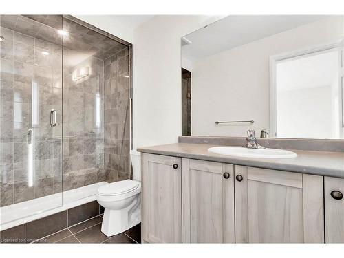 205 Port Crescent, Welland, ON - Indoor Photo Showing Bathroom