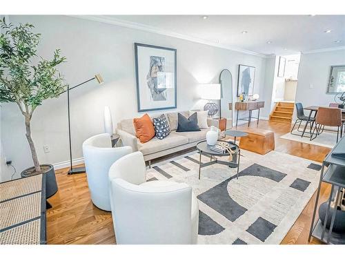 303 Maria Street, Toronto, ON - Indoor Photo Showing Living Room