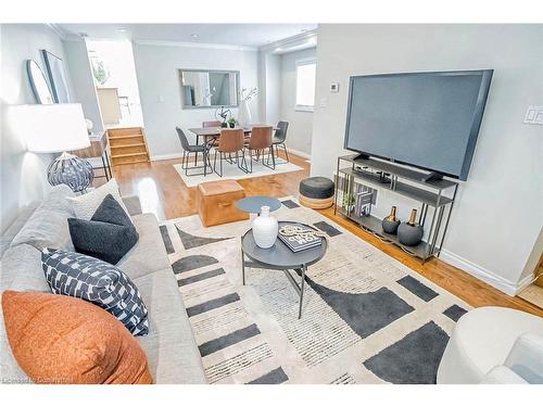 303 Maria Street, Toronto, ON - Indoor Photo Showing Living Room