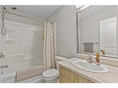 16-177 Edgevalley Road, London, ON - Indoor Photo Showing Bathroom